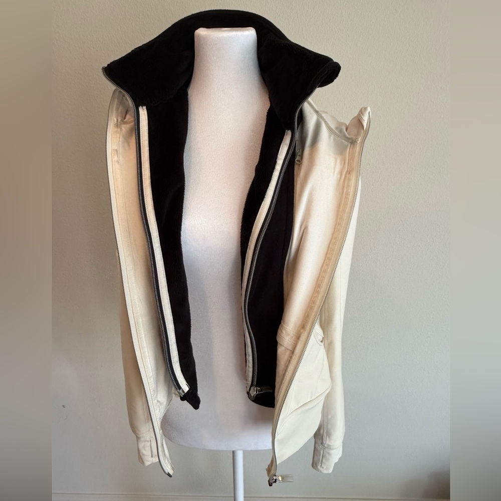 Lululemon Jacket - Picture 10 of 16